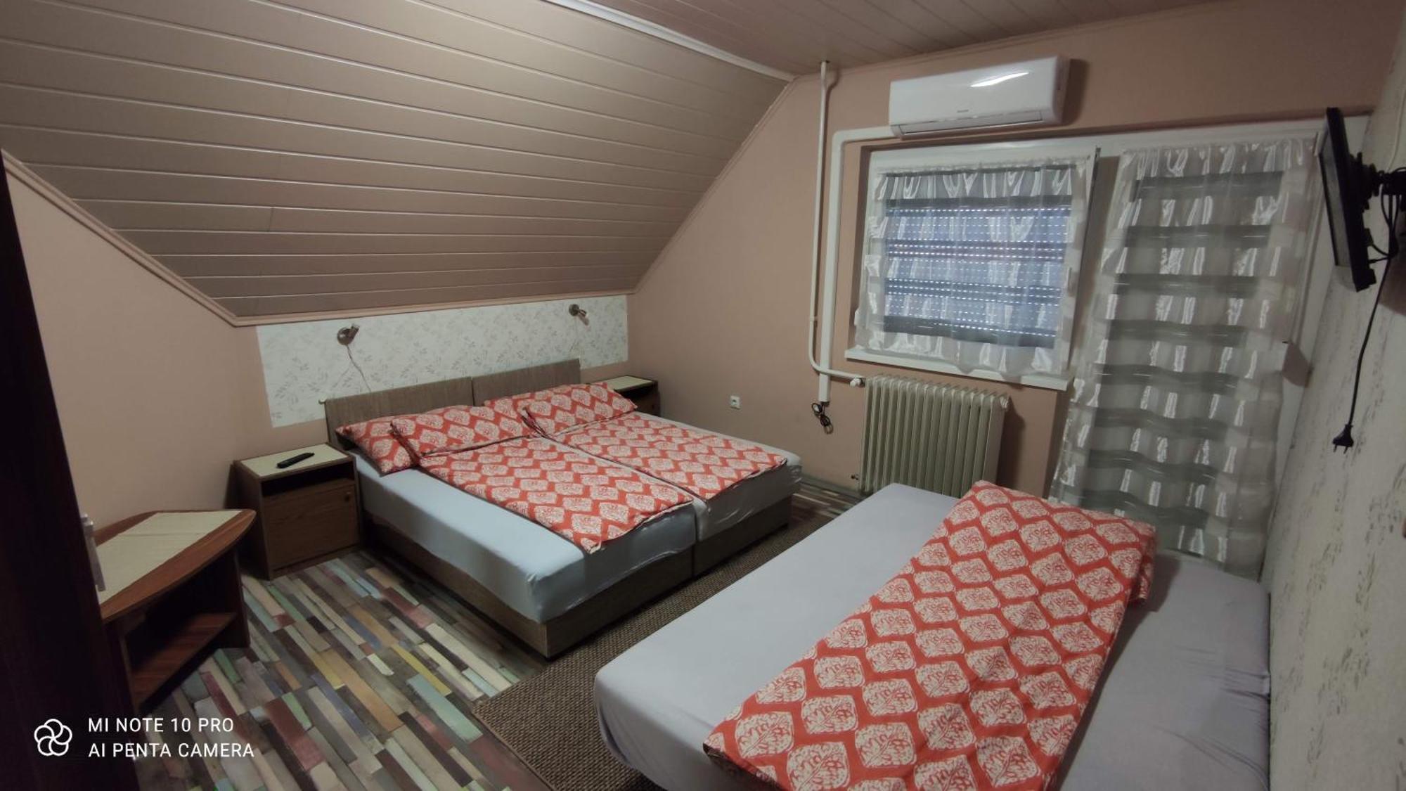 Apartman Aniko Vendeghaz ฮอร์กานี ภายนอก รูปภาพ